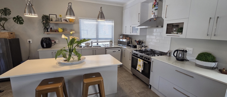 To Let 3 Bedroom Property for Rent in Groot Phesantekraal Estate Western Cape